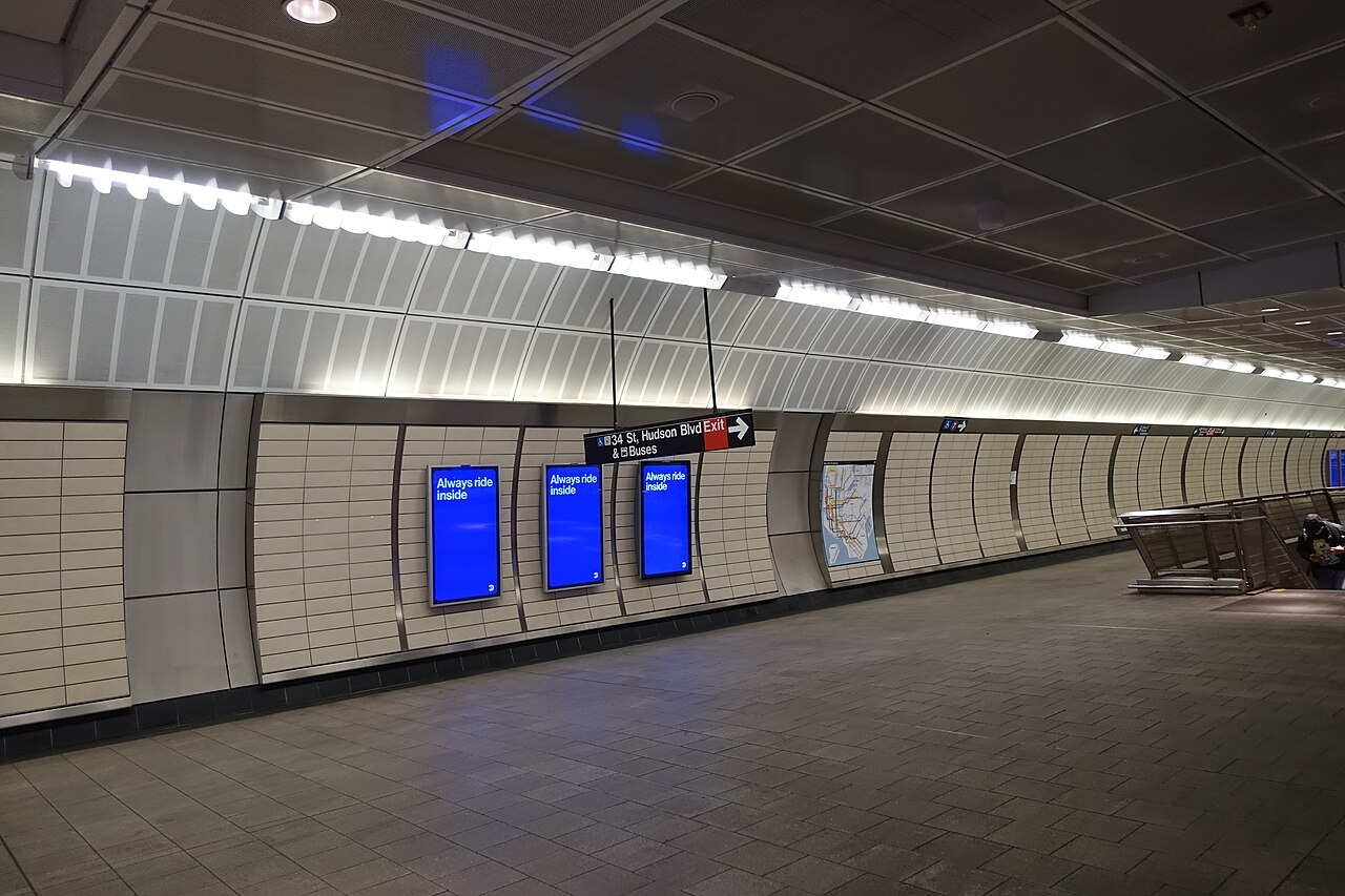 34th St Hudson Yards td 06, Lower Mezzanine