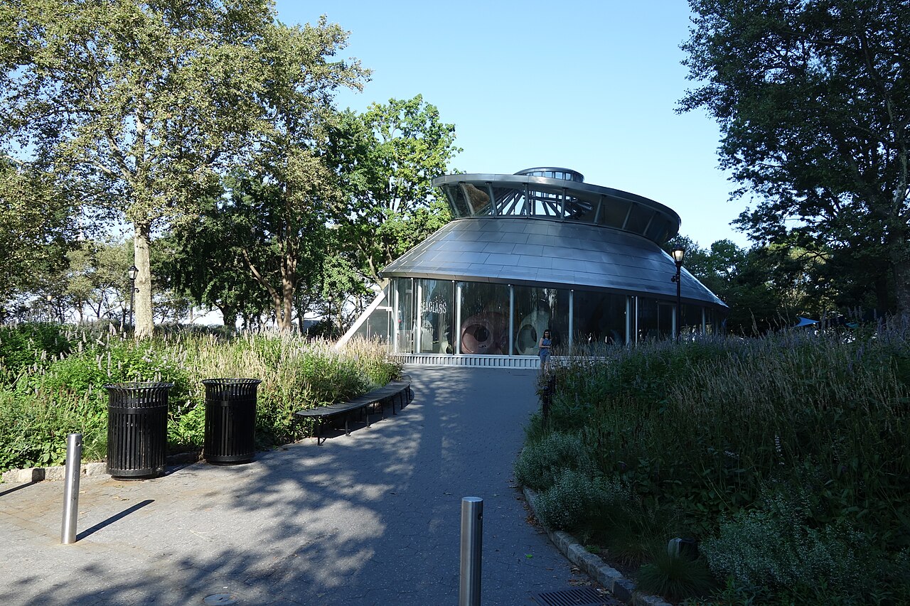 Battery Park td 009, SeaGlass Carousel